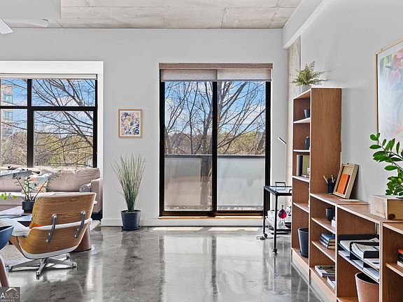 4th image of 335 W Ponce De Leon Ave Unit 404