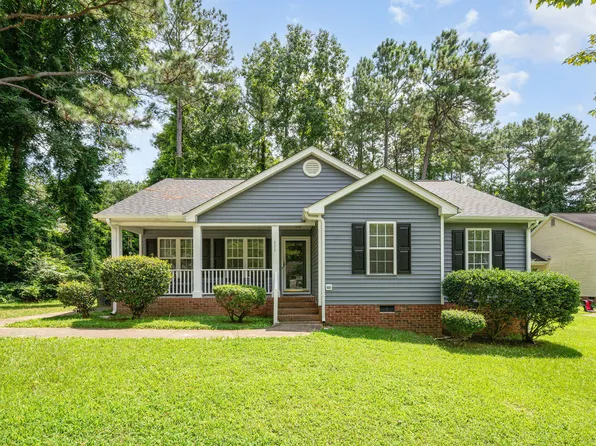 111 Plumgrove Ln, Garner, NC 27529