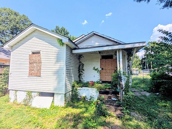 4th image of 993 Alaska St