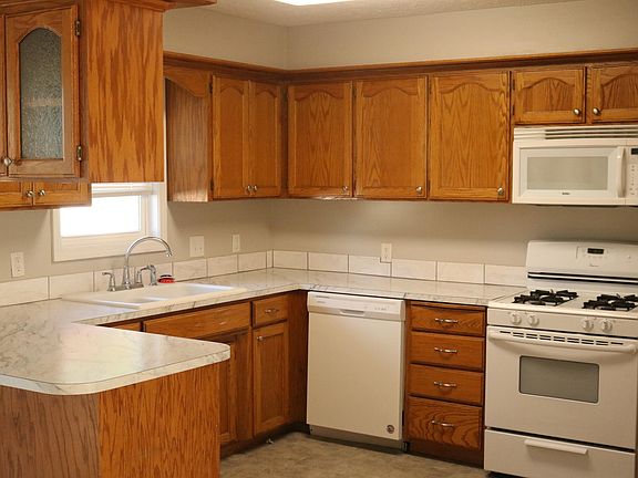 3rd image of 4017 Ramelle Dr