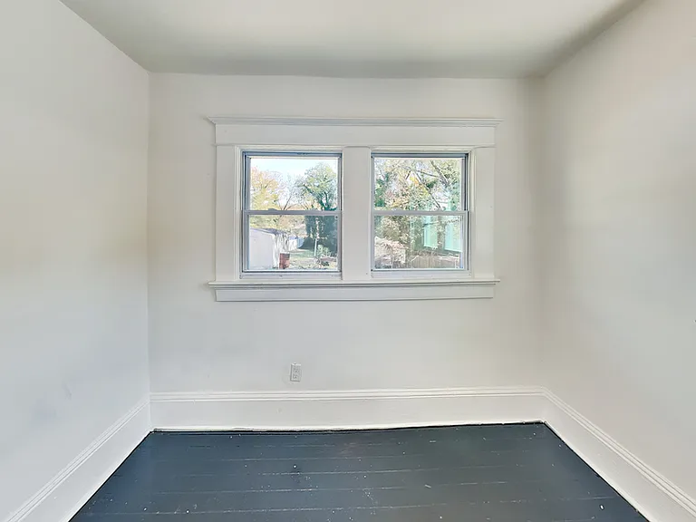 12 S Eugenia Pl NW — Photo 8