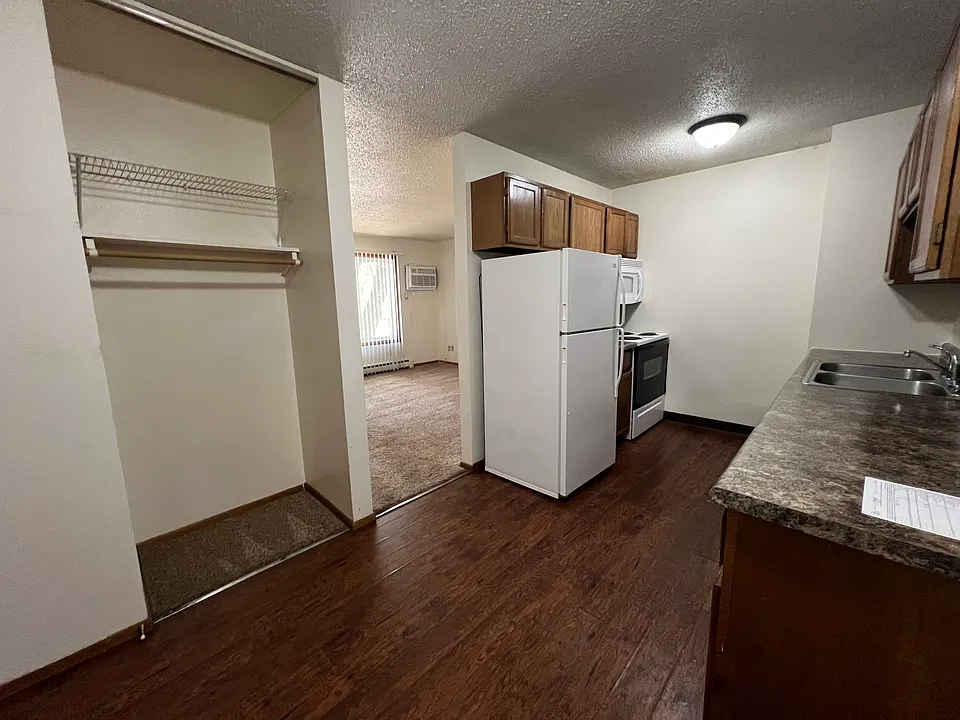408 5th Ave E #101