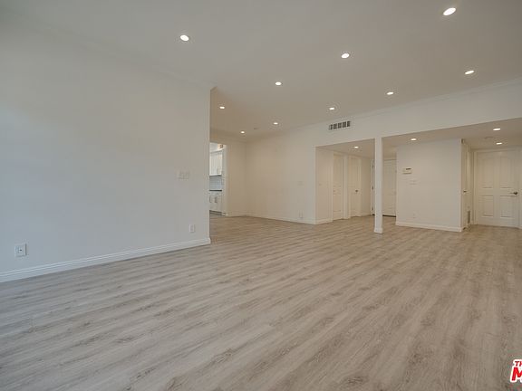 3rd image of 9800 Vidor Dr APT 102