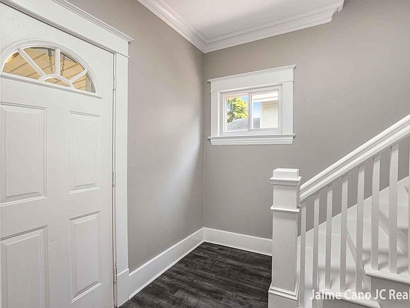 3rd image of 1132 Powers Ave NW