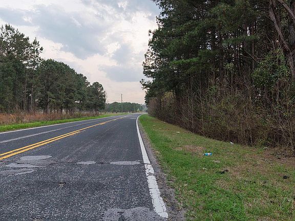 4th image of 2 Bunch Ford Rd #2