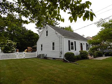 28 Highland Ave West Bridgewater Ma 02379 Zillow