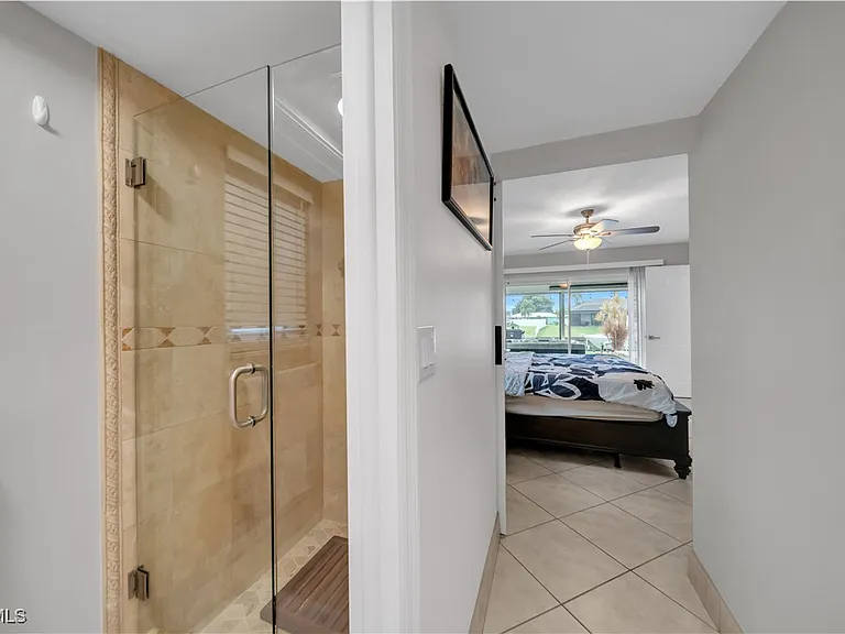 3746 SE 1st Pl — Photo 31