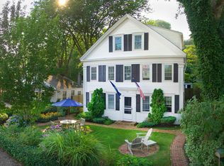 44 Commercial St, Provincetown, MA 02657