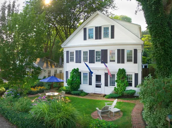 44 Commercial Street, Provincetown, MA 02657