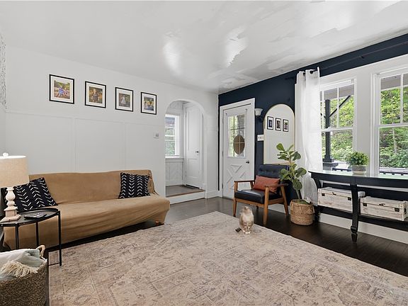 3rd image of 2646 Library Rd