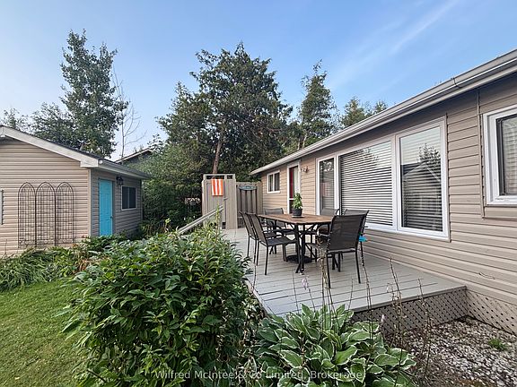 3rd image of 537 Bruce St #13