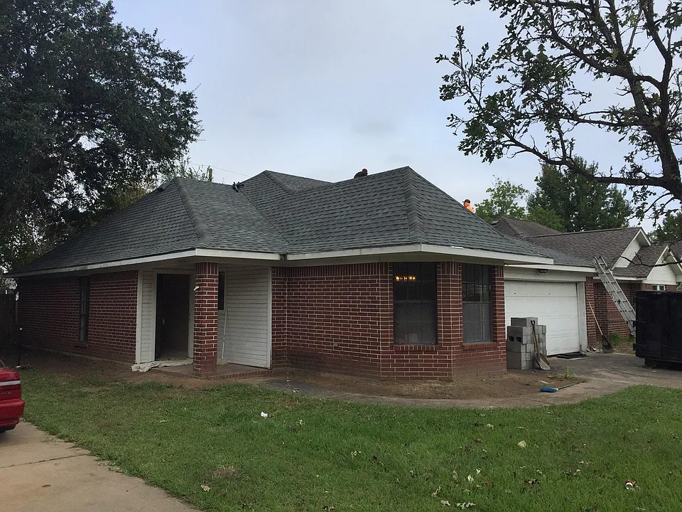 3115 Edgewood Dr