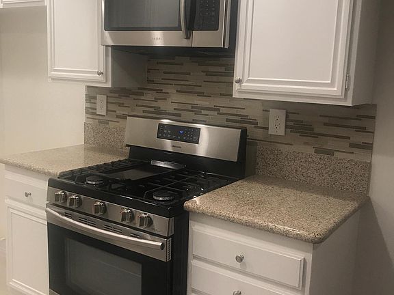 5th image of 614 E Verdugo Ave APT 107