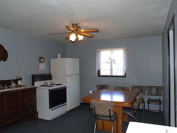 5th image of 610 3rd Avenue W