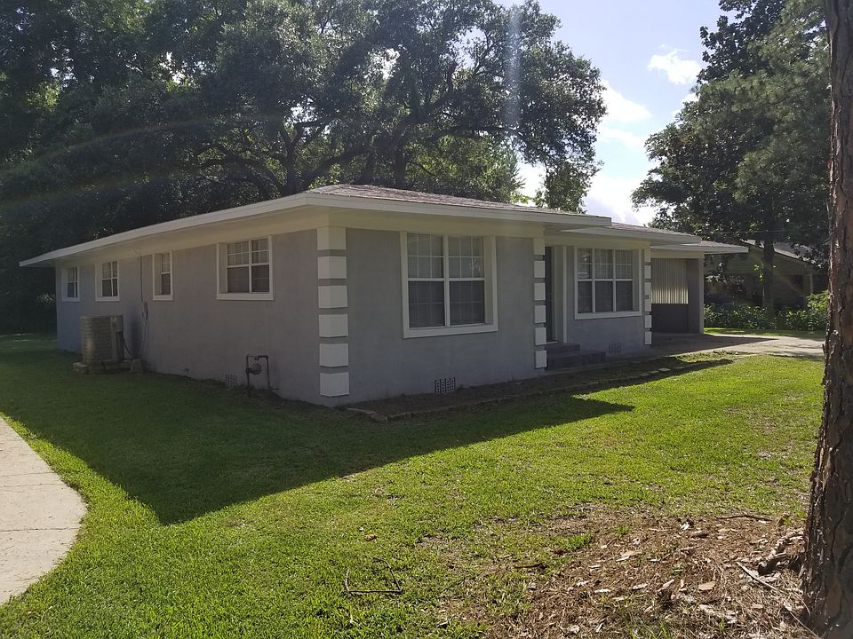 1st image of 111 Canebroke Ln