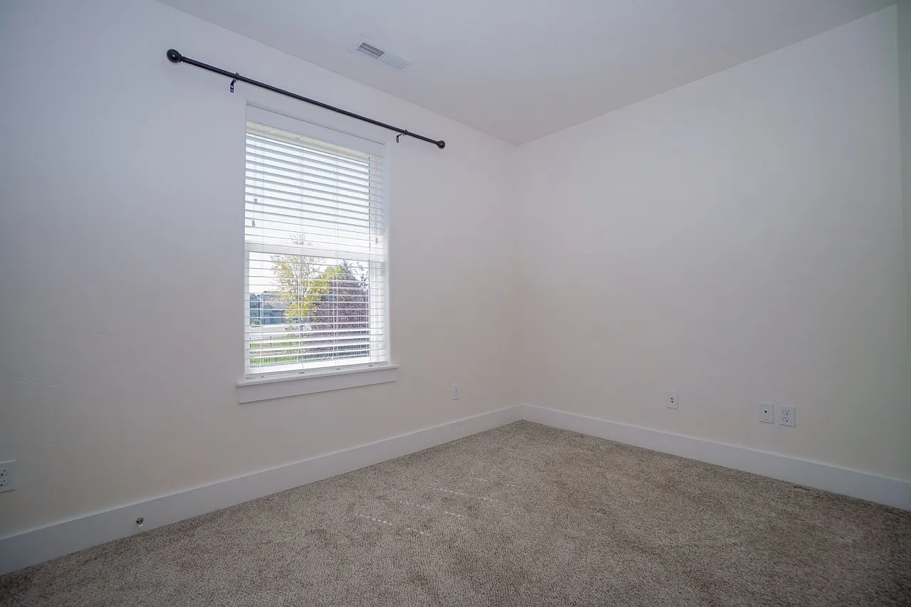 1655 North Azurite Place - 1 — Photo 3