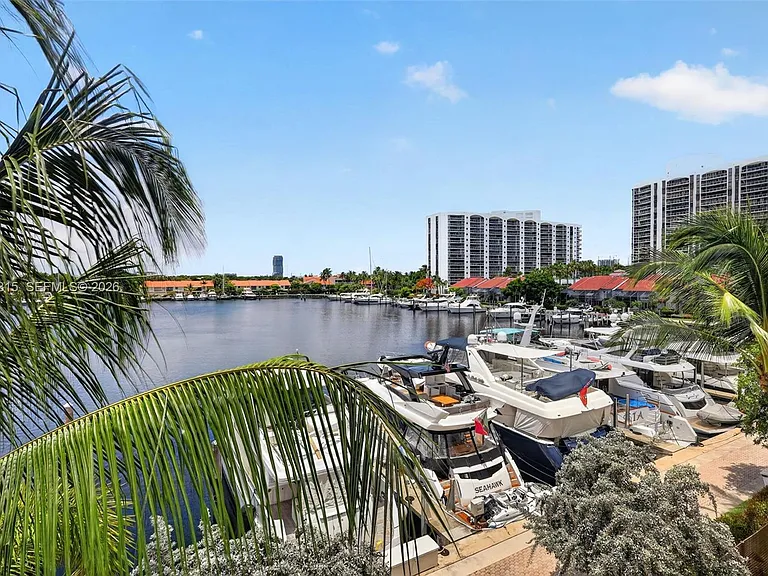 3750 Yacht Club Dr #Townhouse 5 — Photo 48