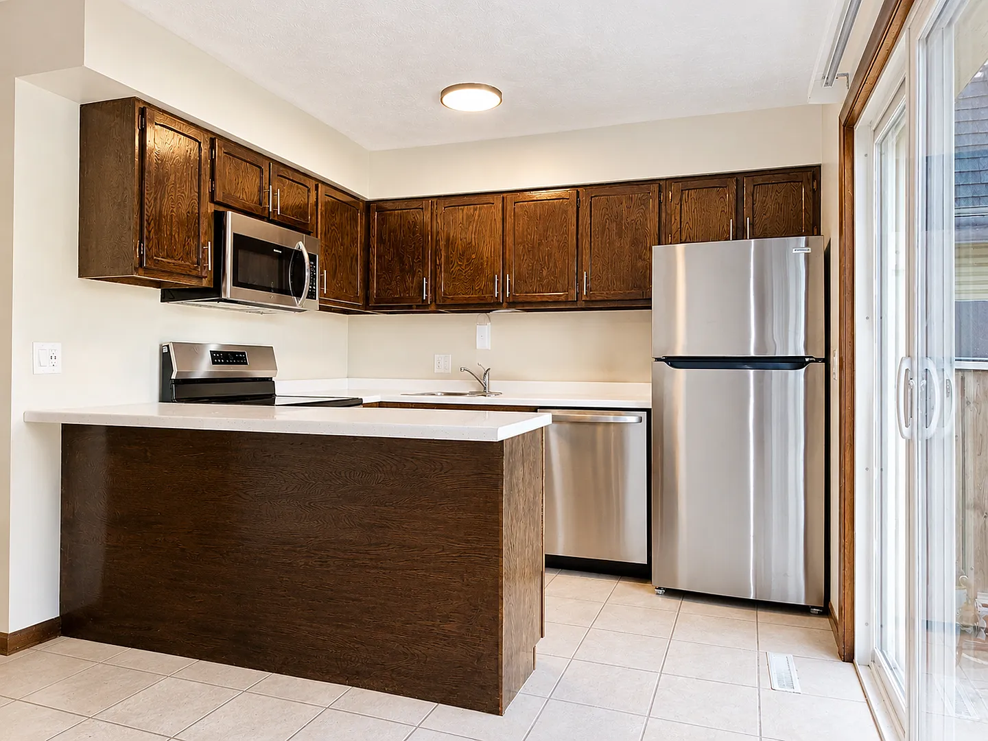 Beau Manor Townhomes — Photo 3