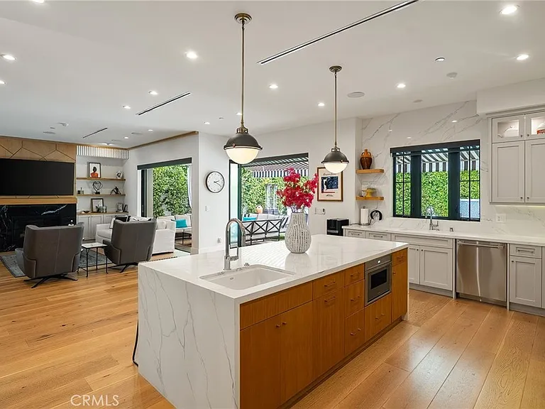 4365 N Kraft Ave — Photo 10