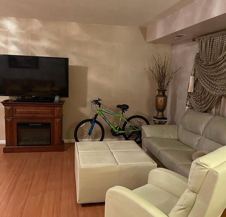 2nd image of 6147 Leesburg Pike APT 301