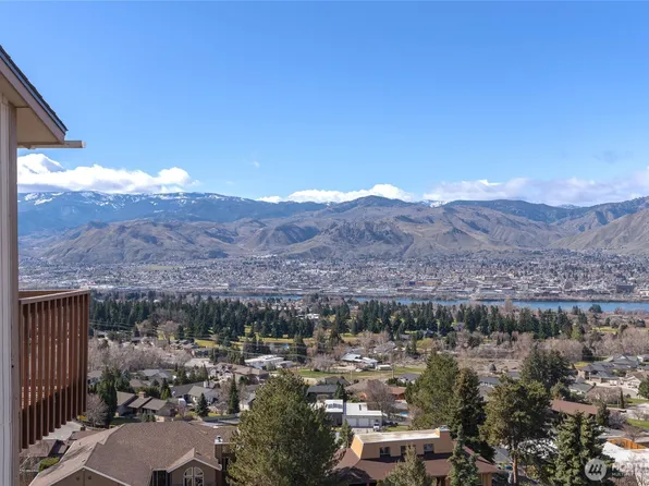 624 Daniels Drive NE, East Wenatchee, WA 98802