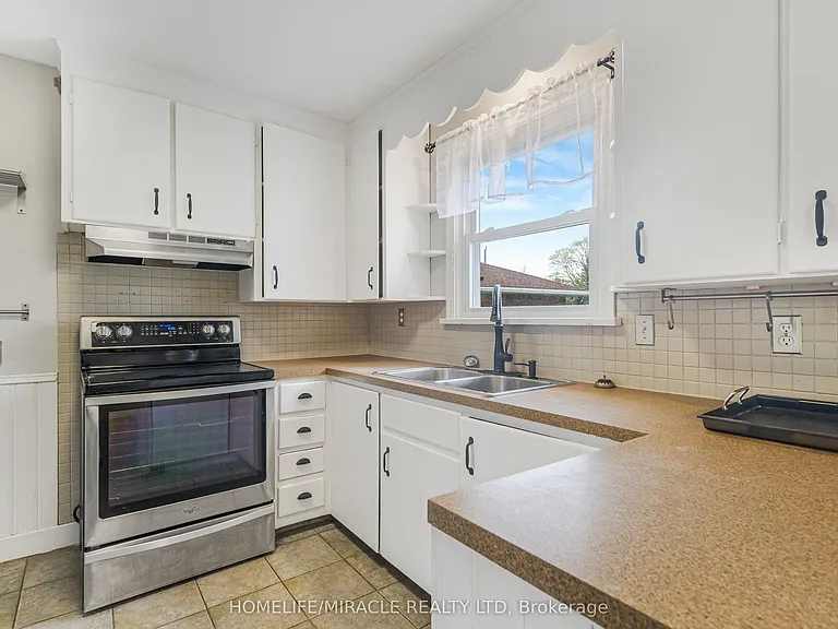 3318 Sinnicks Ave — Photo 11