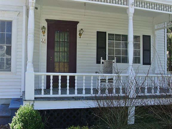 3rd image of 41 North St
