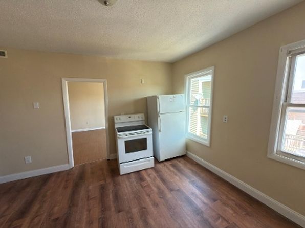 701 S Main St APT 2B