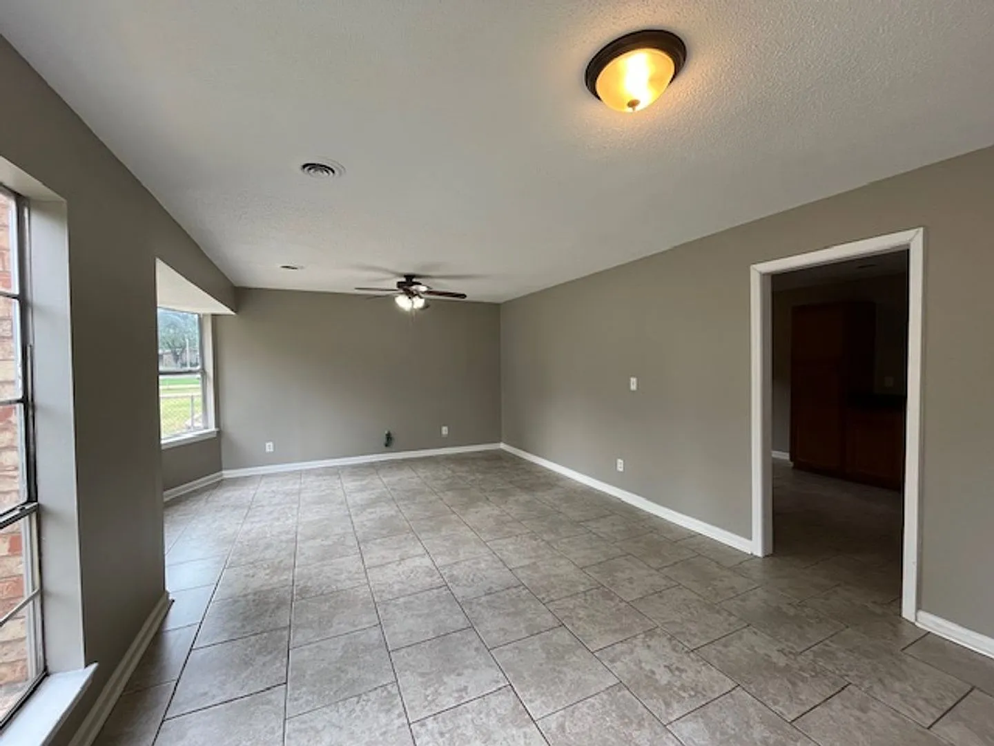 Renovated 3 Bedroom 1.5 Bath Home for Rent!! — Photo 2