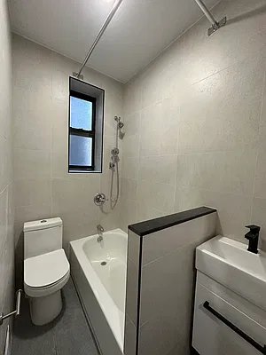 Rented by Peter R. Hungerford, LREB | media 6