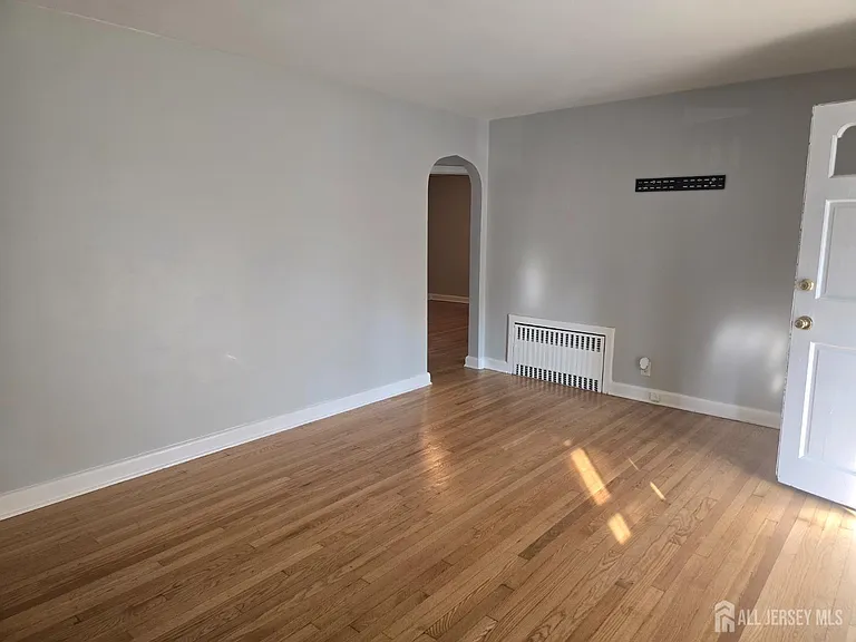 111 Bertram Ave — Photo 5