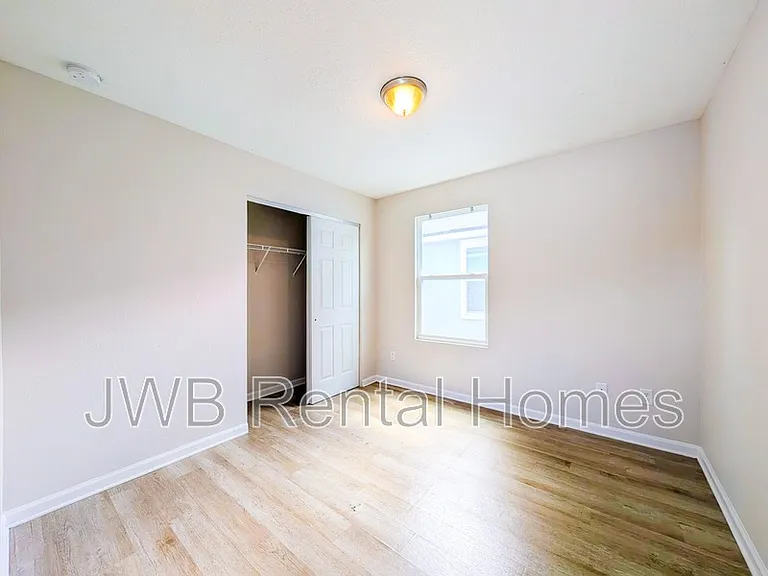 8709 Berry Ave — Photo 8