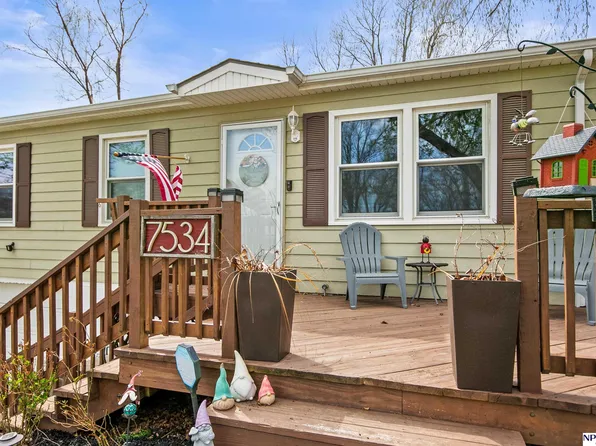 7534 Chandler Hills Dr, Bellevue, NE 68147