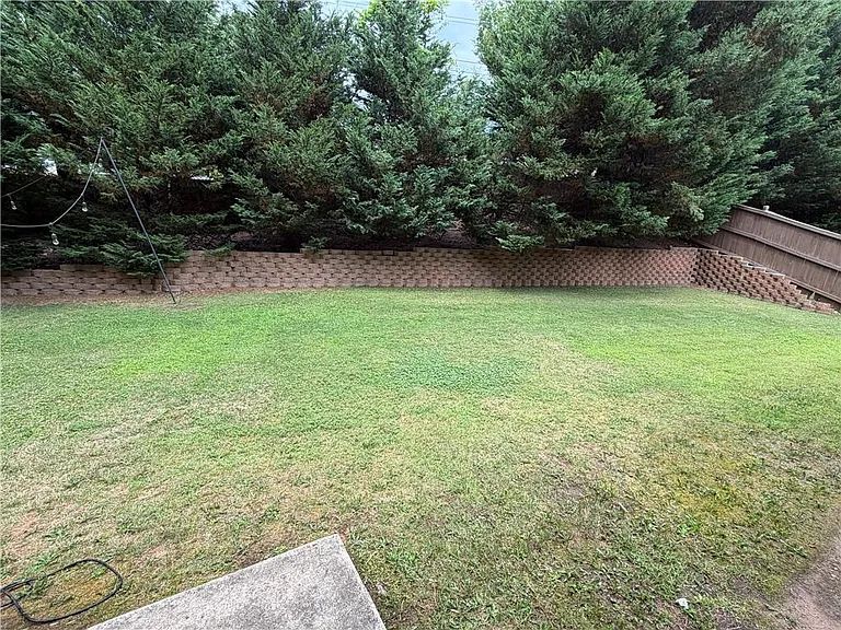 7740 Stratford Ln — Photo 22