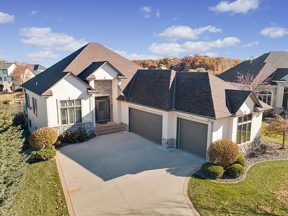 2nd image of 11863 Flanders Cir NE
