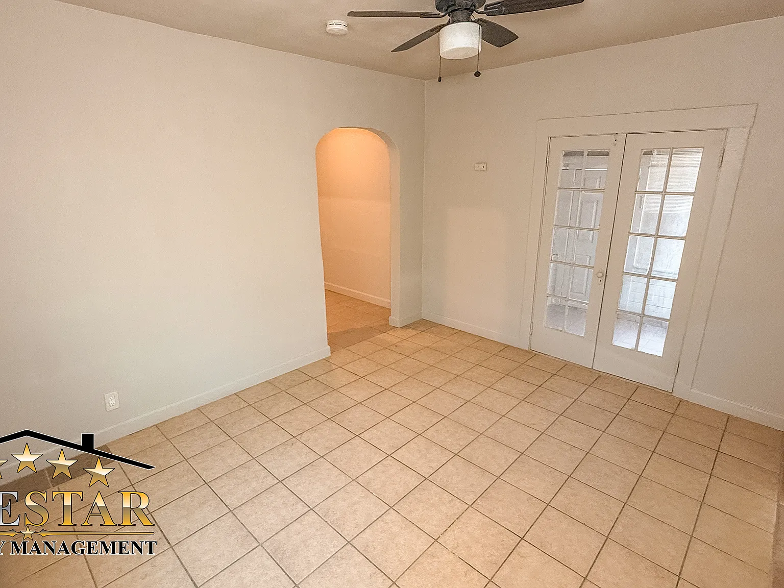 1 bed, 900 sqft, $1,150 — Photo 2