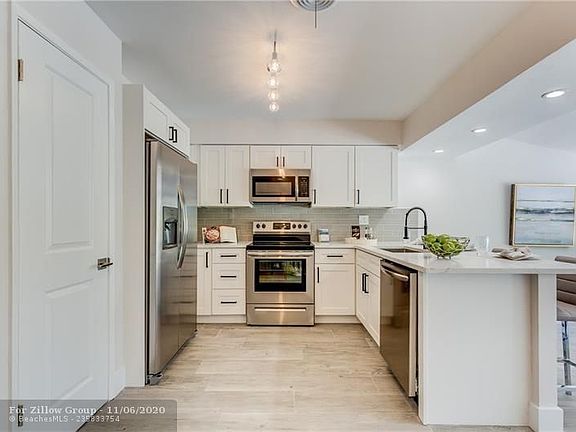 5th image of 1607 NE 51st St #1607