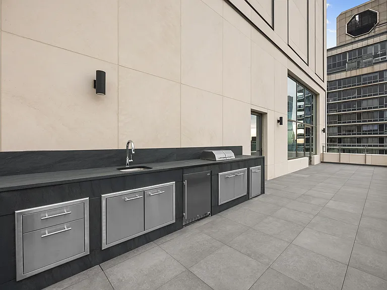 1026 3rd Ave #3D — Photo 11