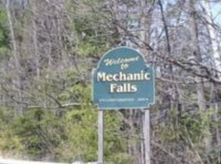 13 Grove St, Mechanic Falls, ME 04256