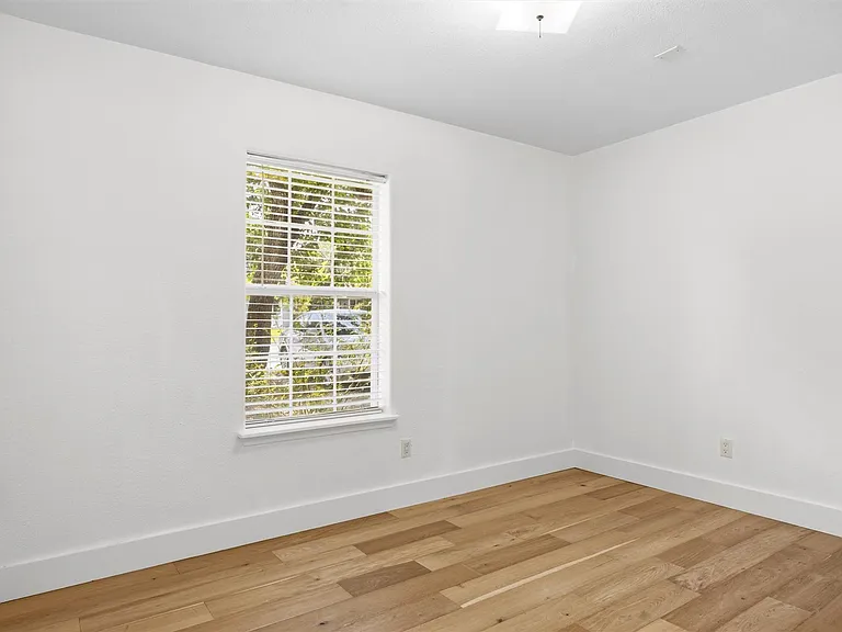 6802 Villita Avenida St — Photo 21
