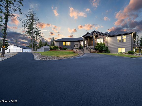 3rd image of 15746 N Pinewood Way