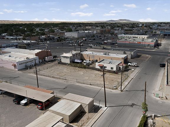 5th image of Goebel Ave