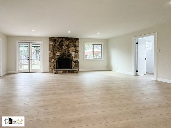 Family/living/dining room