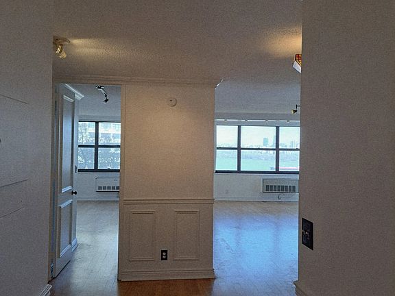 5th image of 7000 Boulevard East Unit 22A