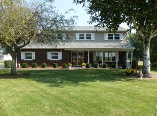 3S033 Deerpath Rd, Batavia, IL 60510