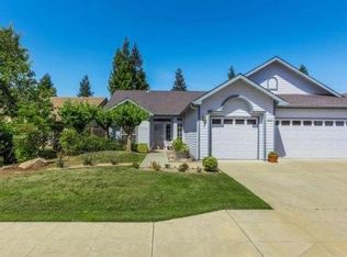 2476 Applegate Ave, Clovis, CA 93611