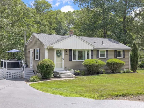143 Oak St, Holliston, MA 01746