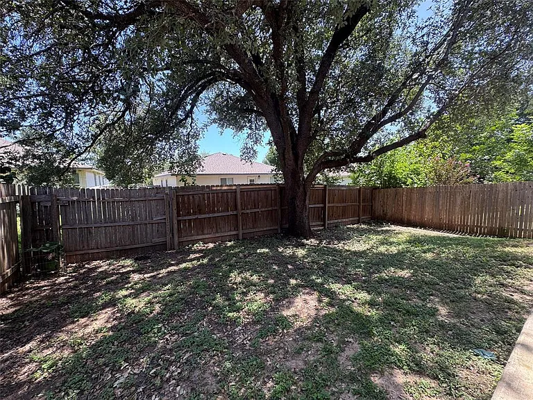 7020 Doyal Dr — Photo 21