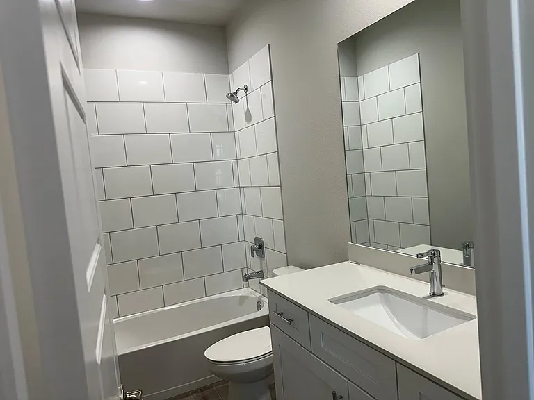 1914 Fortune Dr — Photo 9