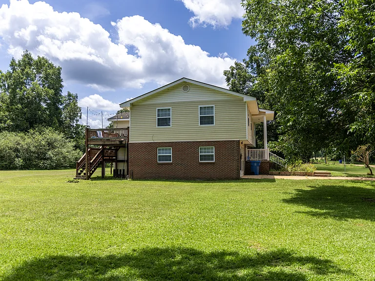 526 County Road 618 — Photo 3